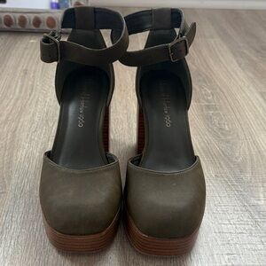 House of Harlow 1960 Olive Platform Heels